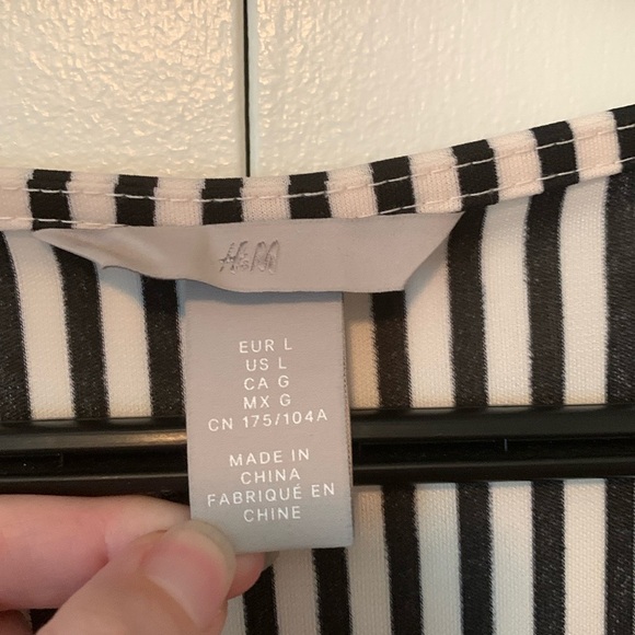 H&M Vertically Striped Low Cut Midi Long Sleeve Tie Wrap Dress Size Large - Picture 5 of 7